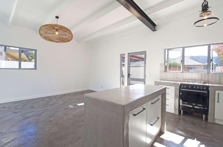 3 Bedroom Property for Sale in Milkwood Park Western Cape
